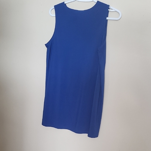 Chic Dark Blue Sleeveless Top – Soft, Comfortable & Perfect for Layering or Casu - Picture 3 of 9